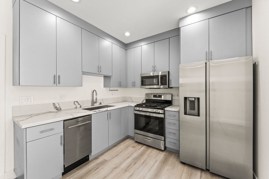 Building Photo - 1327 23rd St