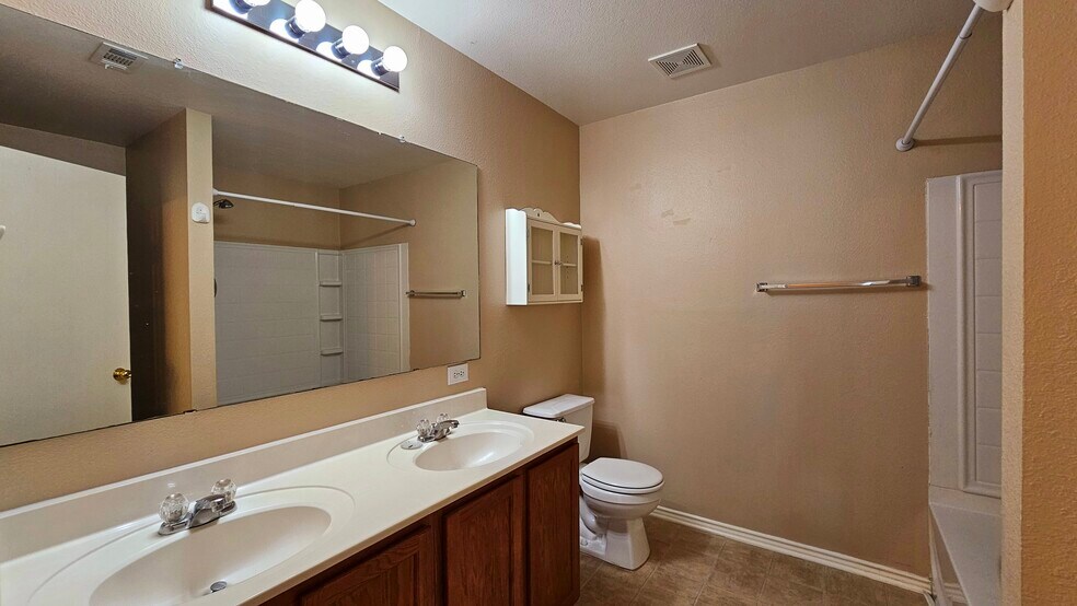 Building Photo - 159 Blue Juniper