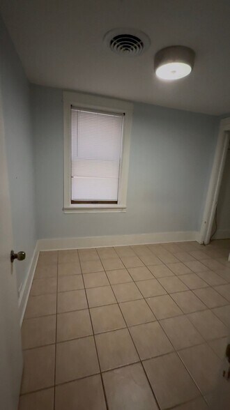 Building Photo - 5529 W 22nd Pl