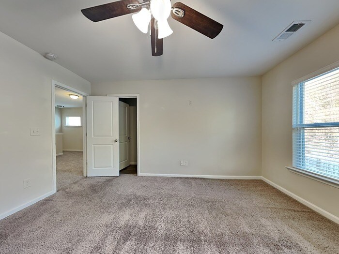 Building Photo - 227 Jimmy Love Ln