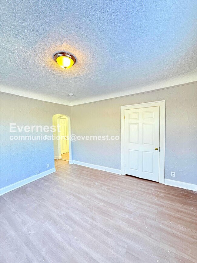 Building Photo - 13909 Hartwell St