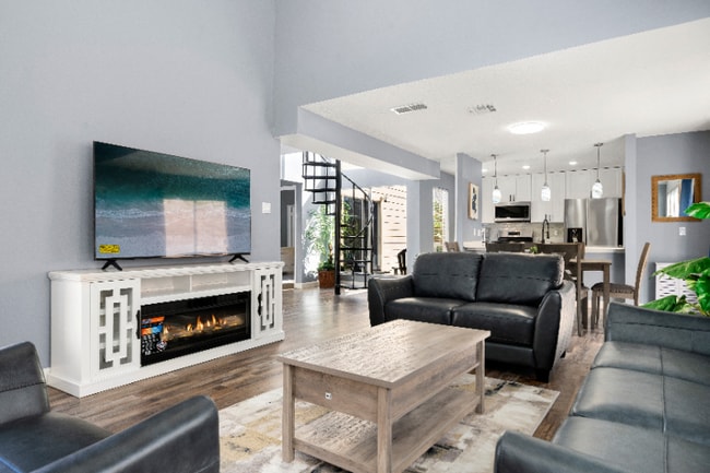 Building Photo - 12805 Westpark Dr