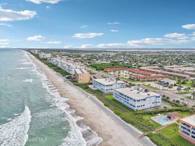 Building Photo - 2035 Jimmy Buffett Mem Hwy