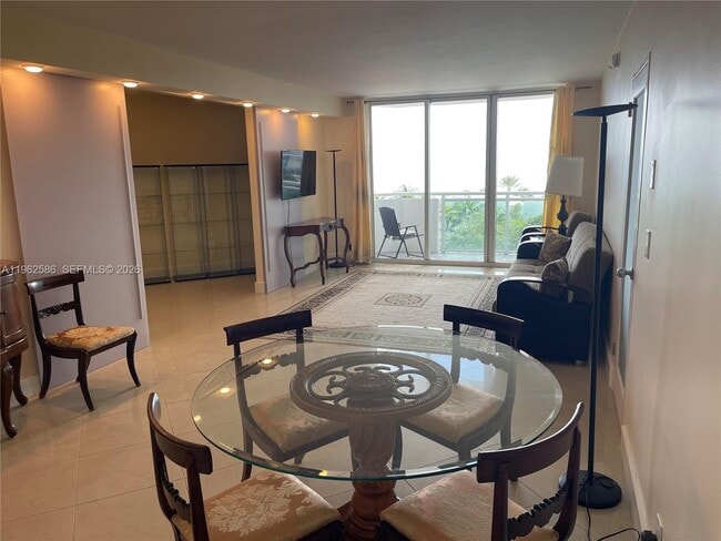 Building Photo - 3001 S Ocean Dr