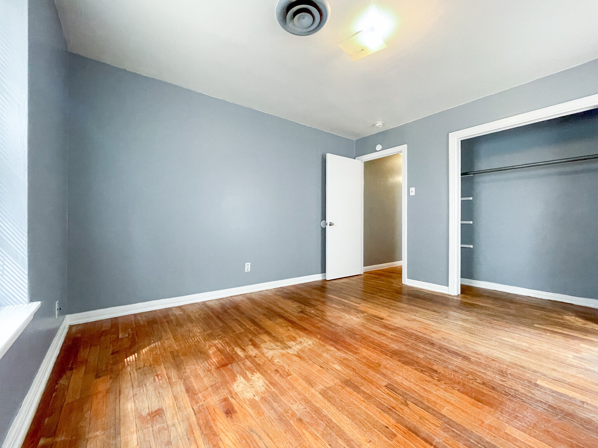 Building Photo - 3801 Parkwood St