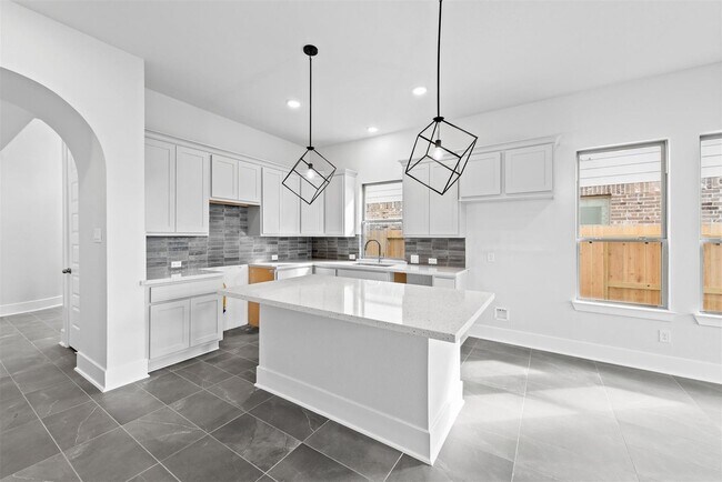 Building Photo - Two story. 4 bedrooms. 3.5 baths. Spacious...