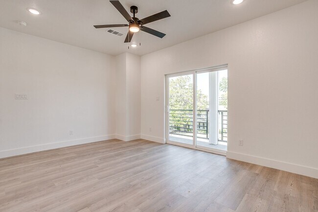 Building Photo - 2801 Forest Park Blvd