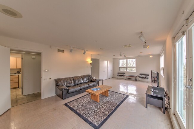 Building Photo - SANDIA HEIGHTS EXECUTIVE RENTAL 2+Story 3B...