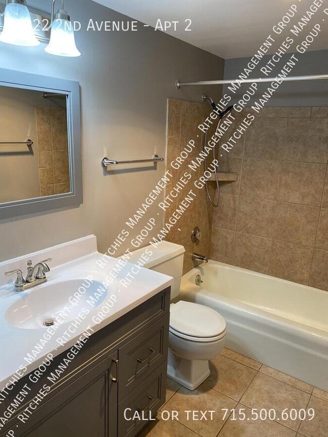 Building Photo - 1322 2nd Ave