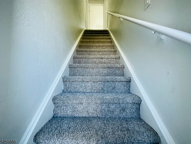 Building Photo - 79 Hawkins Ave