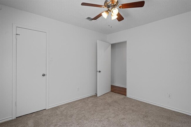 Building Photo - 2602 Alcott Ln