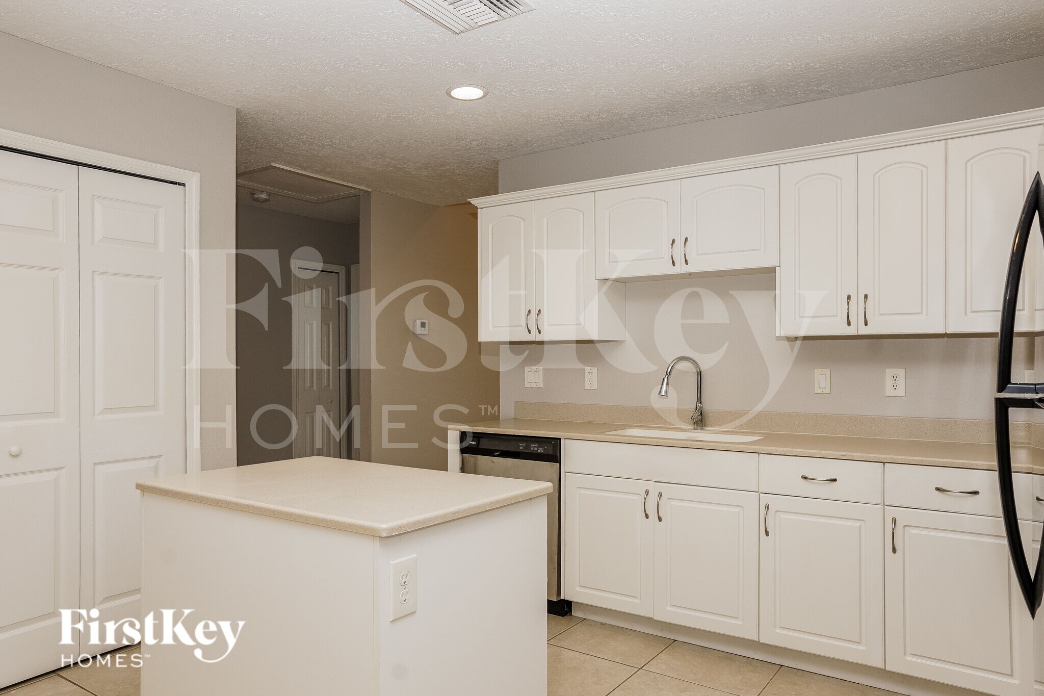 Building Photo - 1136 Delmar Terrace