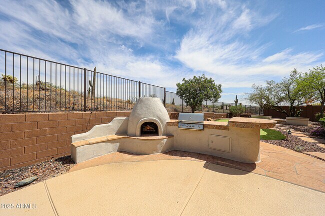 Building Photo - 41735 N Maidstone Ct