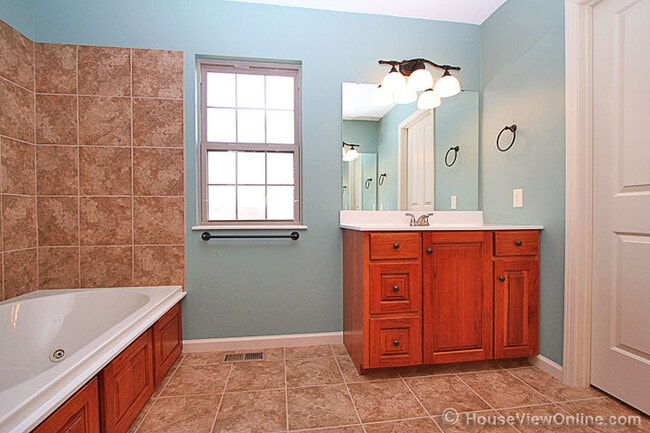 Building Photo - Beautiful Home In Cape