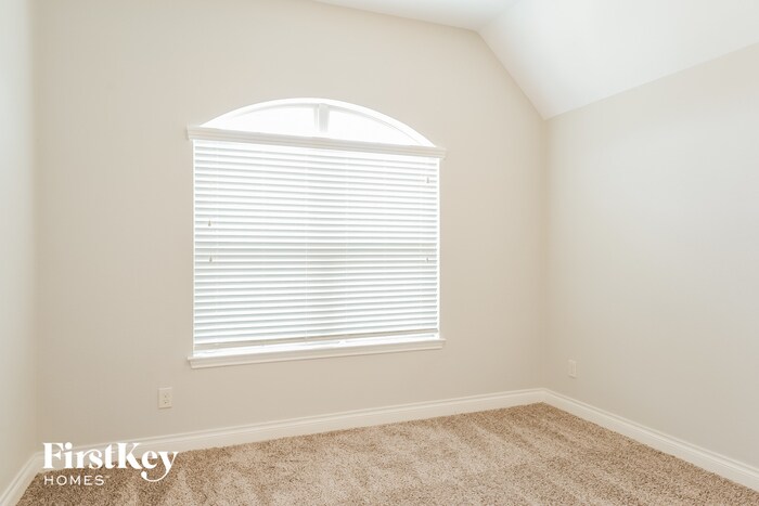 Building Photo - 29006 Oldfield Ct