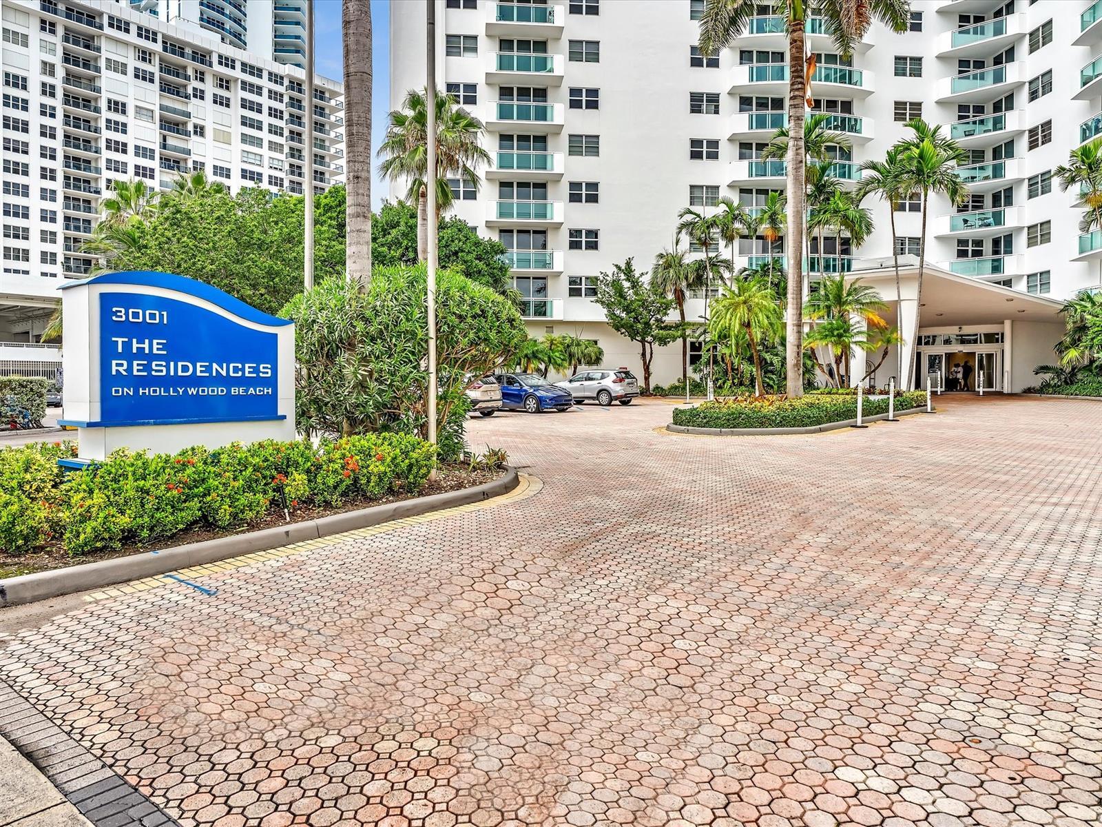 Building Photo - 3001 S Ocean Dr