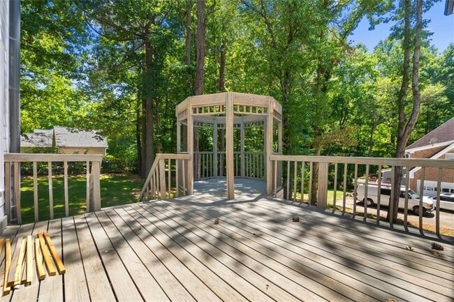 Building Photo - 2120 Skyland Cove Ln SW