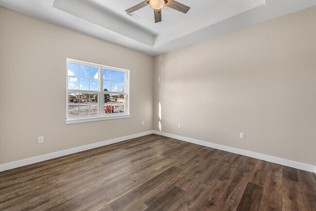 Building Photo - 1810 Horseshoe Ln