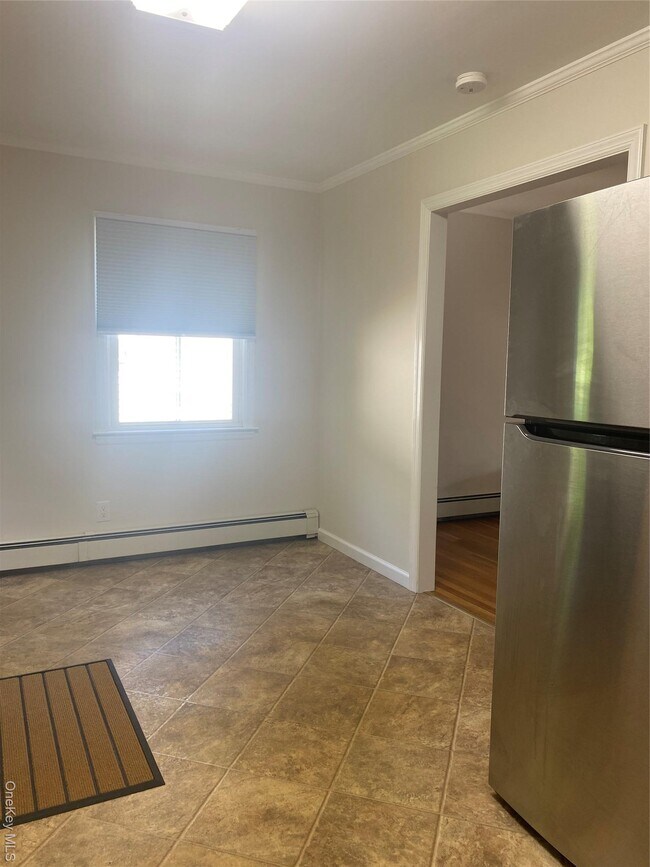 Building Photo - 282 Laurel Rd