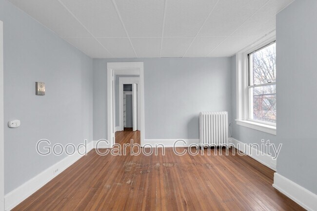 Building Photo - 131 Allen St