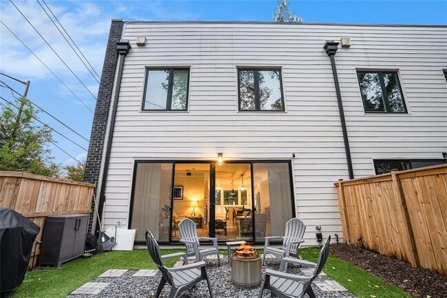 Building Photo - 1649 Overlook Wy NW