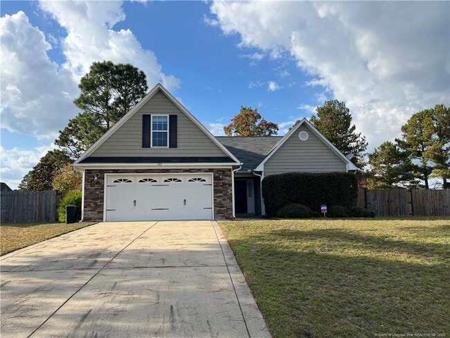 Primary Photo - 105 Basket Oak Dr