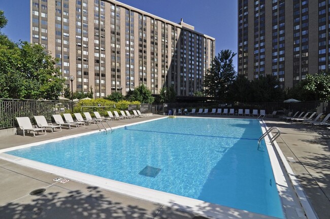 Building Photo - Newly Renovated 2bd/2ba Dwtn Condo!