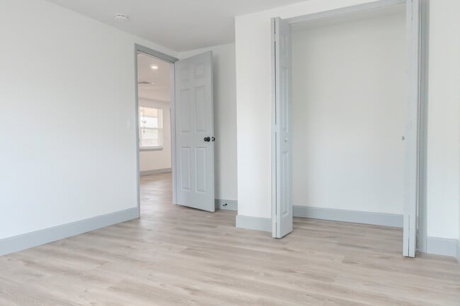 Building Photo - 217 Betty Ave