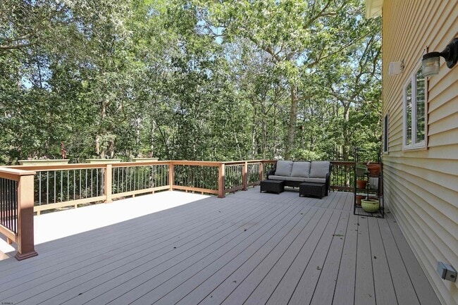 Building Photo - 113 Lighthouse Ln