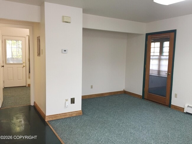 Building Photo - 1100 Ermine St