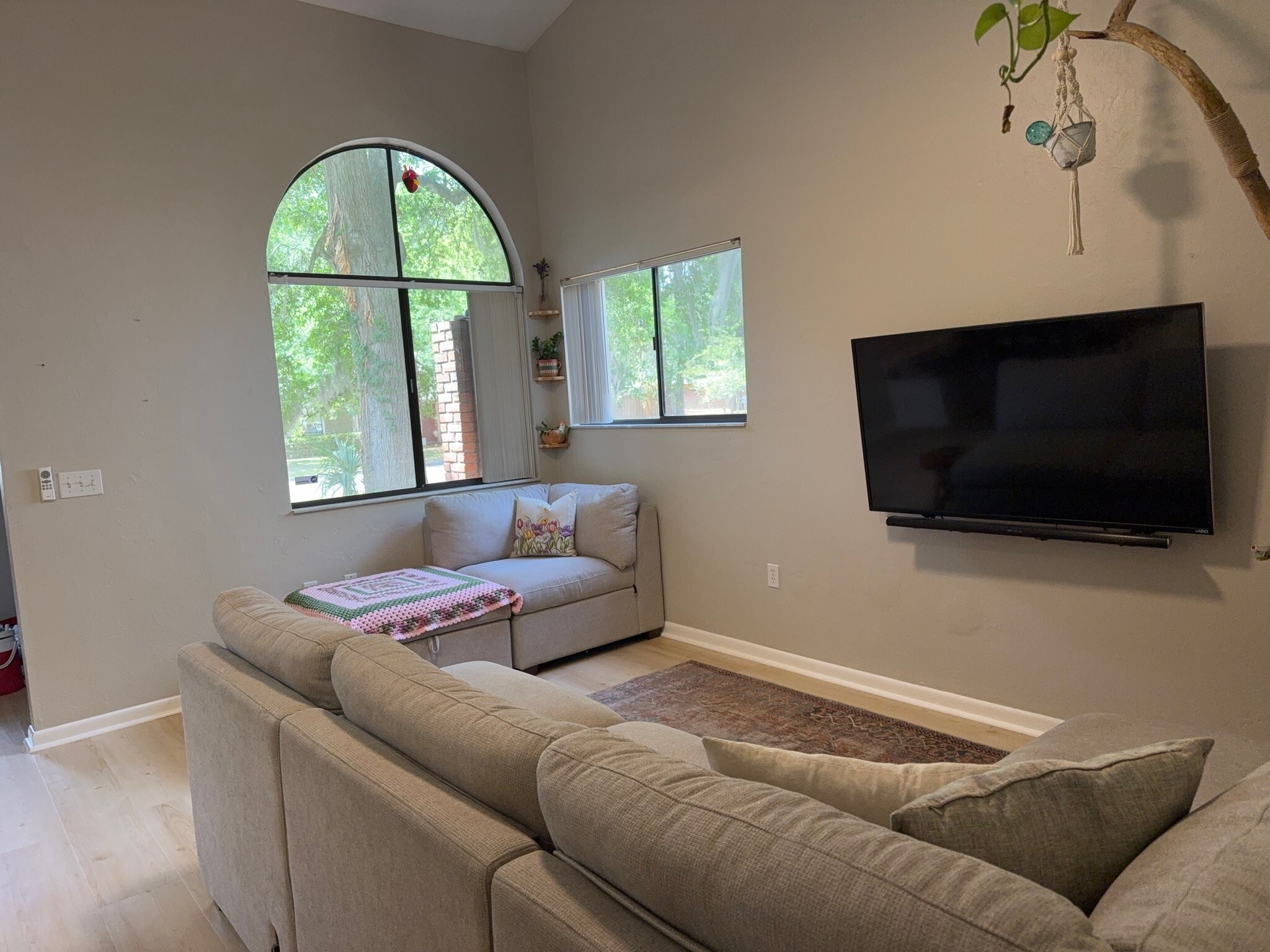 Building Photo - 3811 SW 28th Terrace