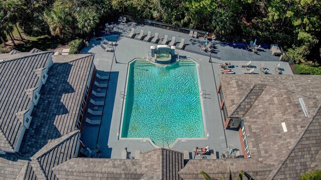 Building Photo - 15205 Harbour Vista Cir