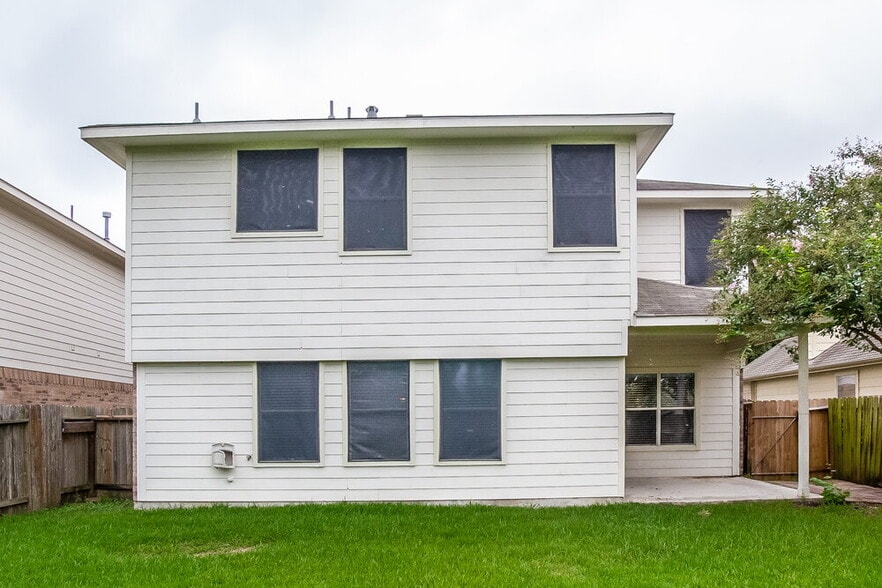 Building Photo - 1815 Adriana Ln