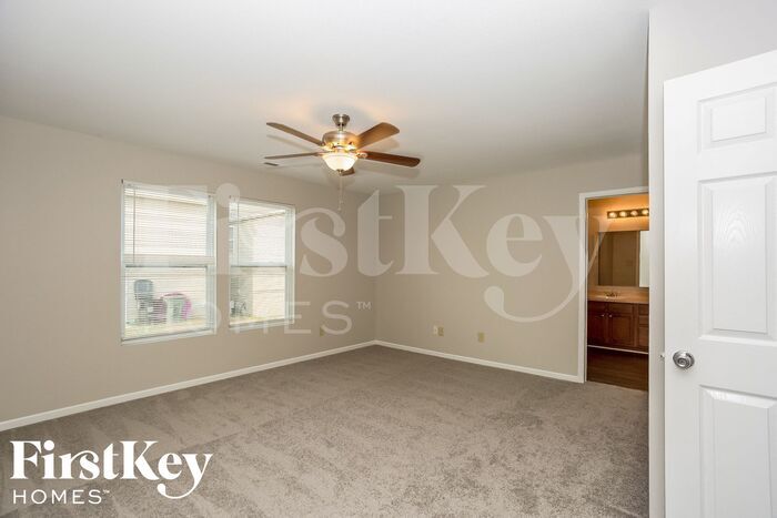 Building Photo - 273 Aershire Ct