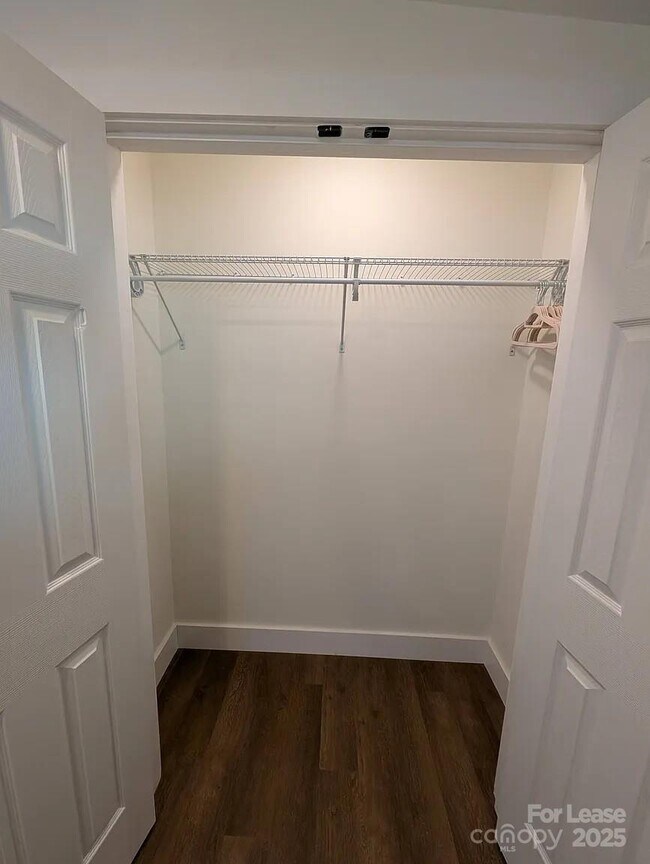 Building Photo - 24 Woodrow Ave