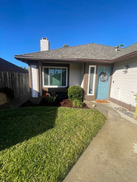 Building Photo - 514 Barnett Dr