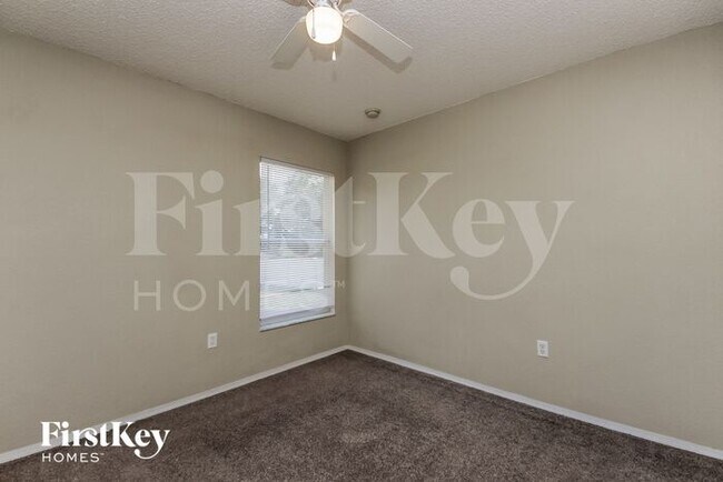 Building Photo - 157 Oak Crossing Blvd