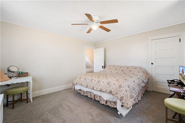 Building Photo - Breathtaking City Views – 3 Bedroom Home M...