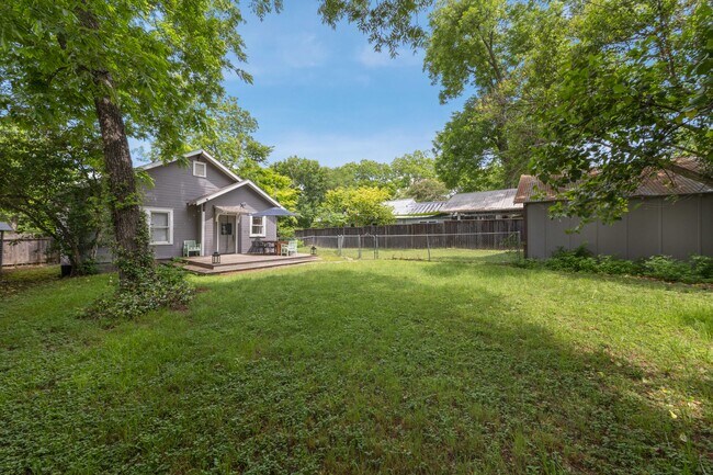 Building Photo - 4805 Avenue F