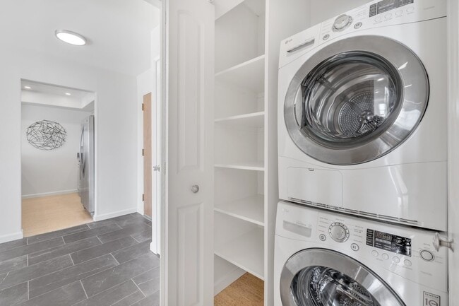 Building Photo - KITYP