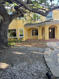 Building Photo - 8302 S Sepulveda Blvd