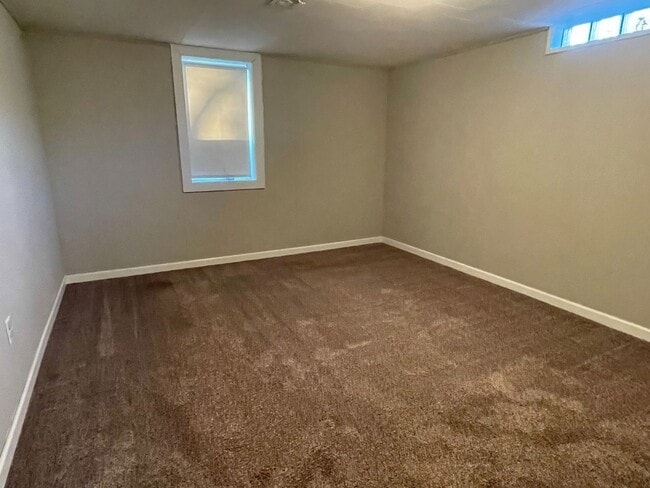 Building Photo - Three Bedroom Home in NE Rochester MN