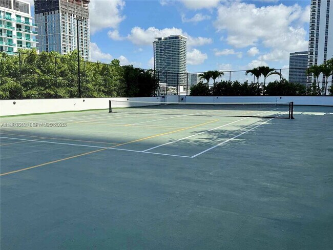 Building Photo - Northeast 24th Street, Miami, FL 33137 - 3 BR 3 BA condo