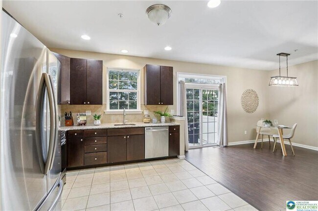 Building Photo - 270 Milkweed Dr