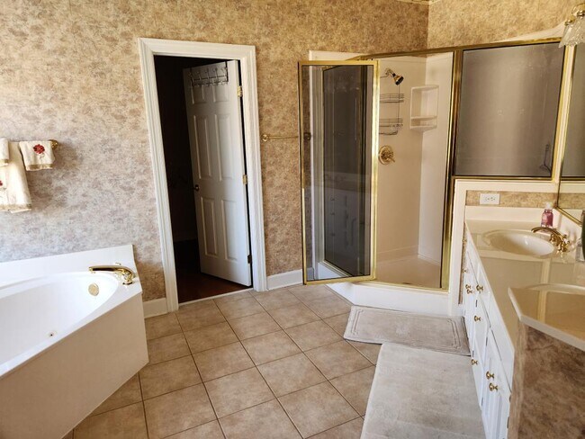 Building Photo - 107 Compass Point Dr