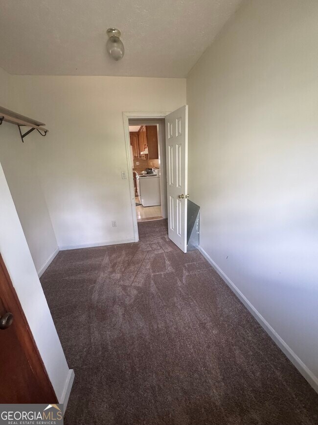 Building Photo - 54 Wade St