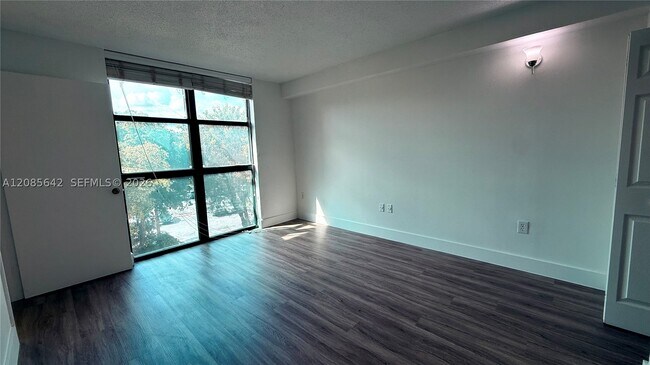 Building Photo - 11800 SW 18th St