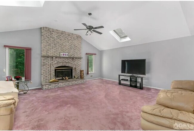 Building Photo - 11 Gallo Way