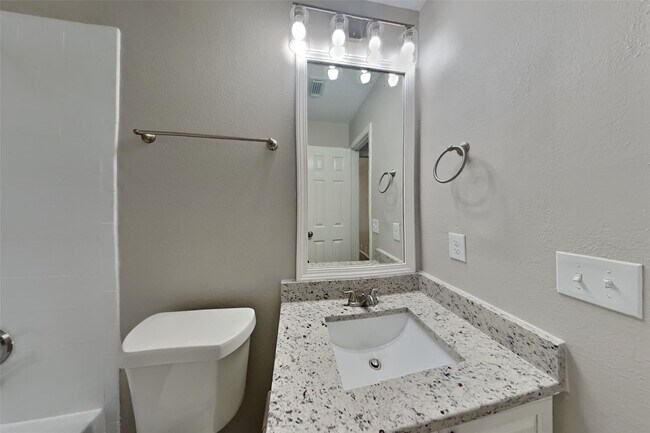 Building Photo - 6715 Atasca S Ct