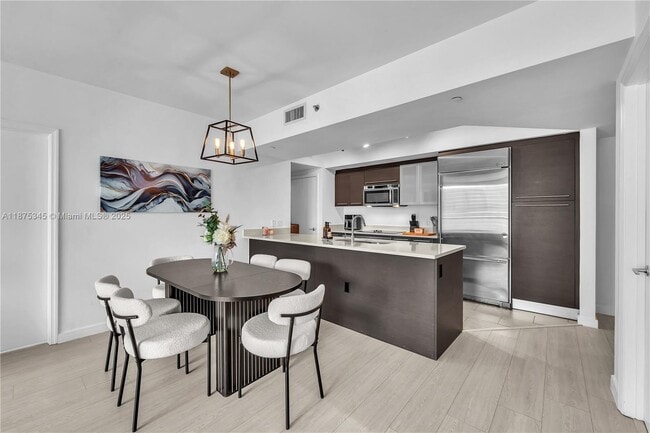 Building Photo - 500 Brickell Ave